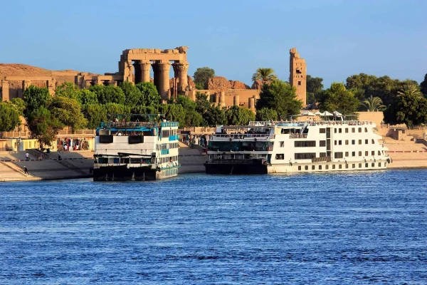 Viaje a Egipto de 9 días en El Cairo, Alejandría y crucero por El Nilo